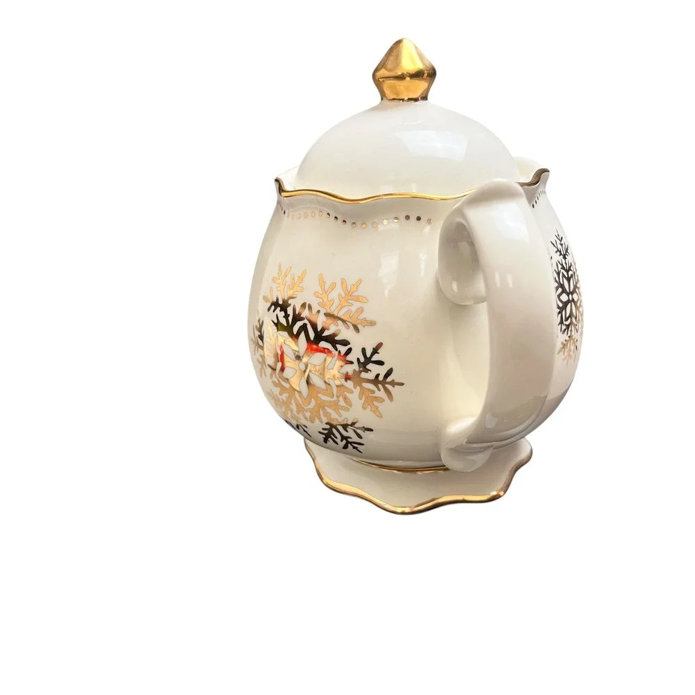 Cracker Barrel Season of Glory White Gold Snowflake Ceramic Teapot‎ Holiday